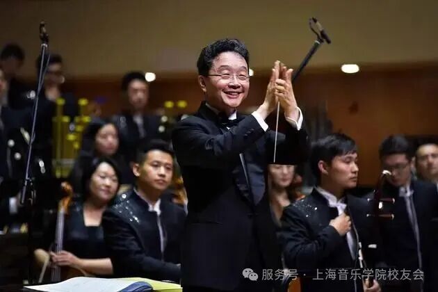 沪上童声伴琴音