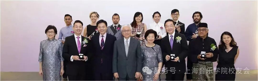 始终围绕着 “融贯中西” 的声音审美